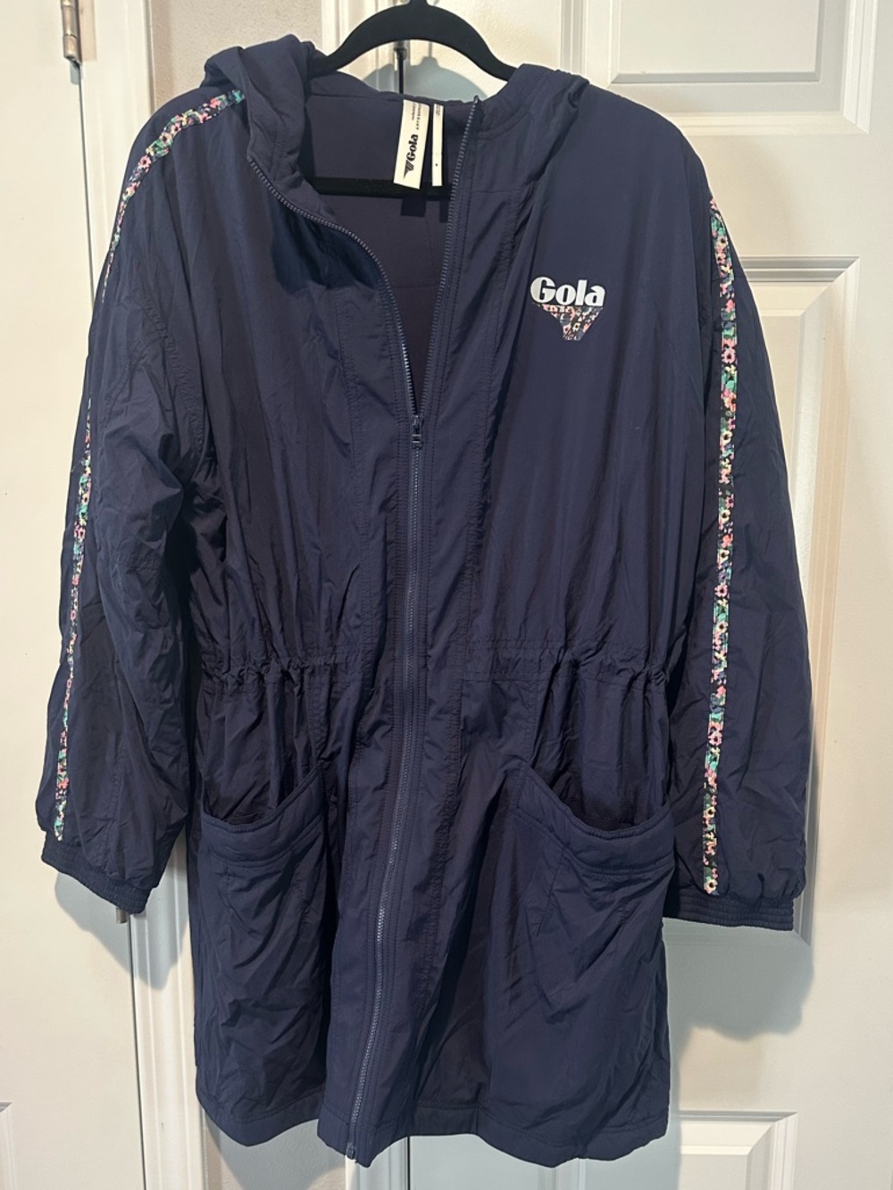Gola x Anthropologie Sideline Windbreaker Jacket. Sized medium. - Picture 3 of 7